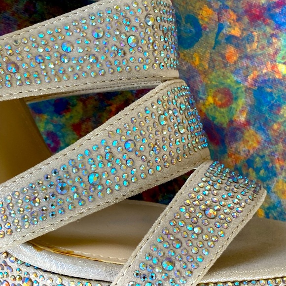 NIB 6” Iridescent Rhinestone Embellished Heels Steve Madden Size 9 M - Picture 9 of 10